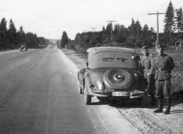 BMW 326 en una carretera de Minsk, agosto de 1941 - Testimonio de una época convulsa