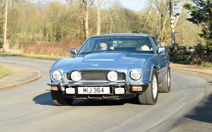 Aston Martin V8