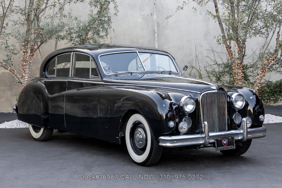Jaguar Mark IX