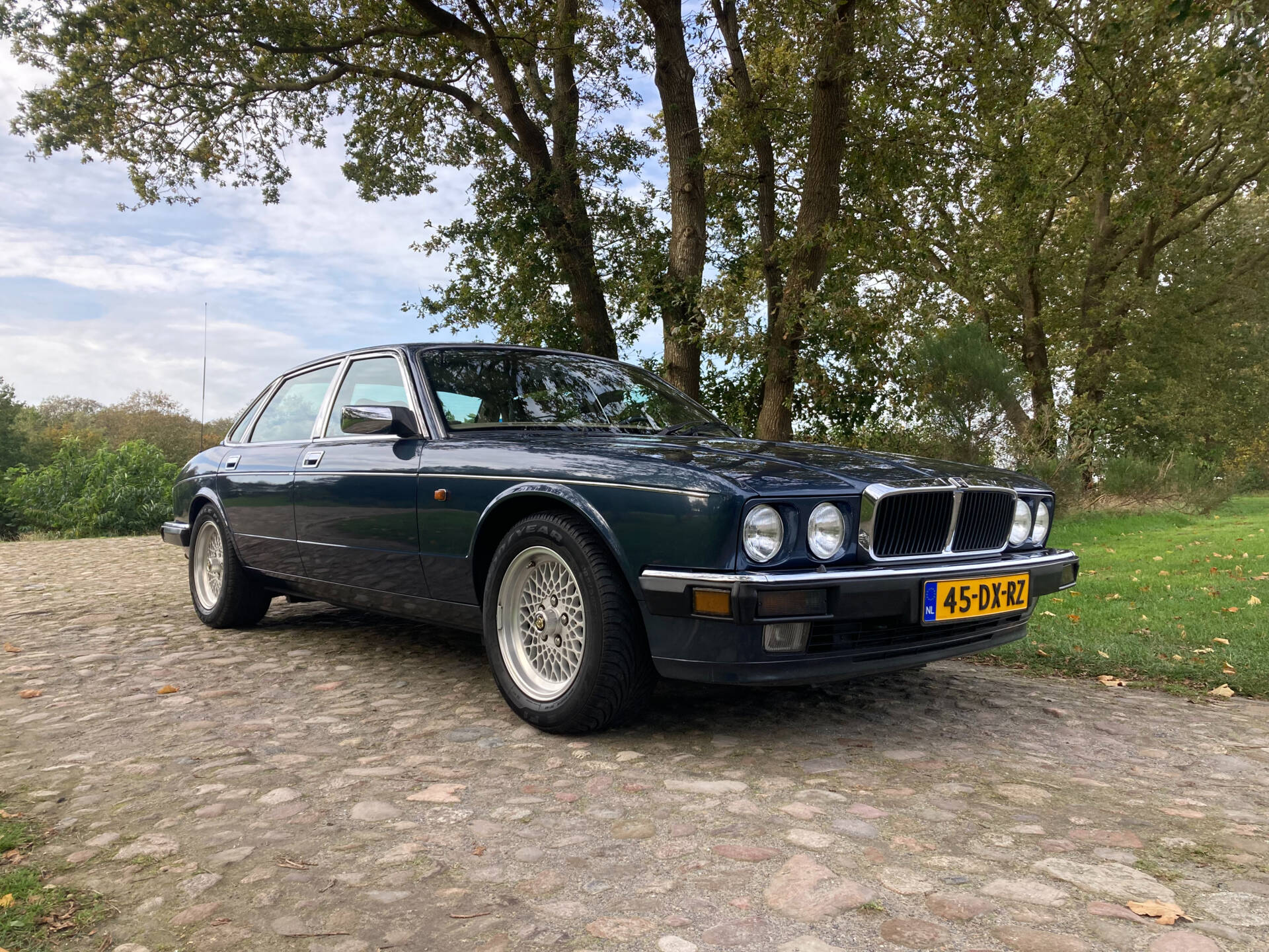 Jaguar XJ12