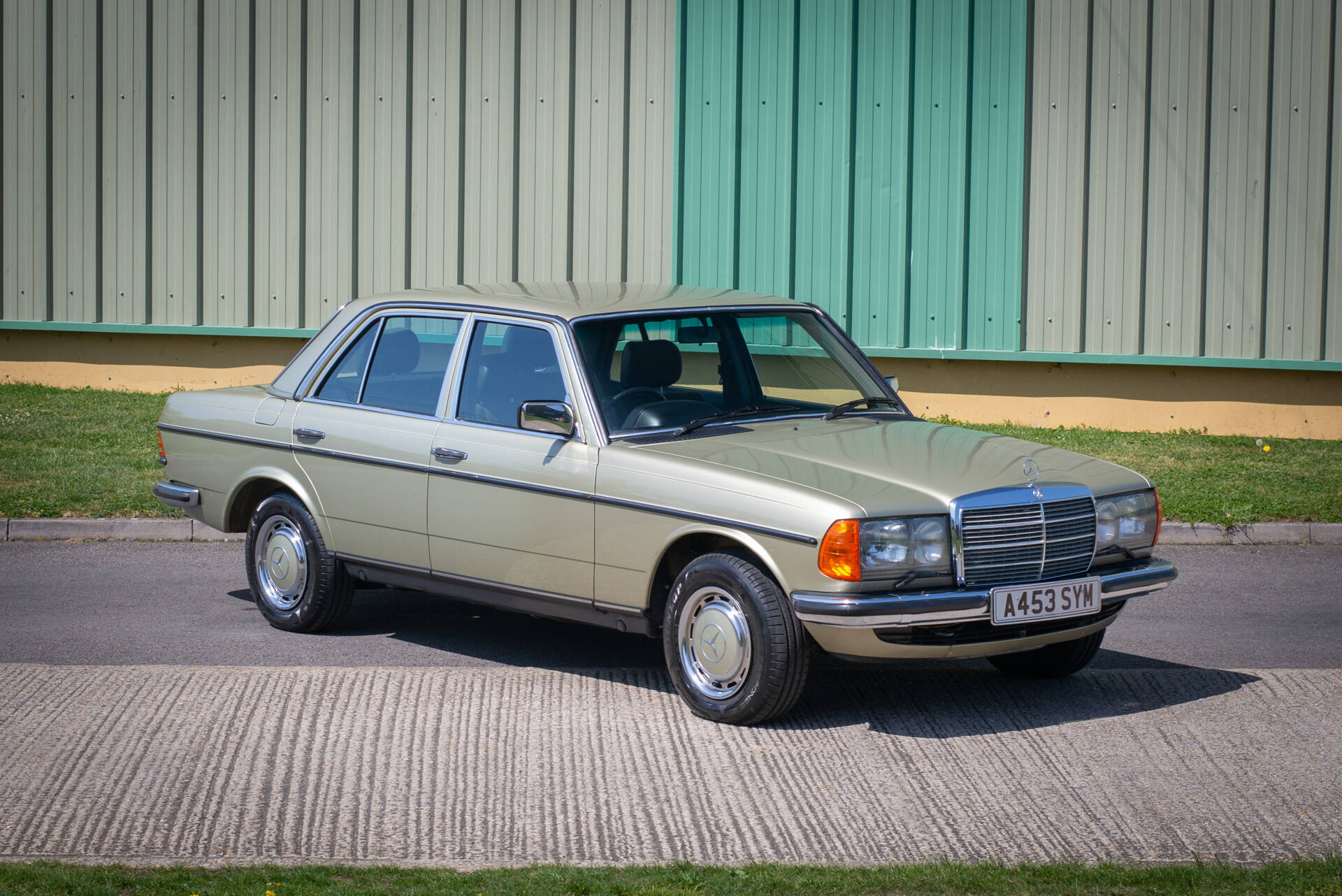 Mercedes W123 280E